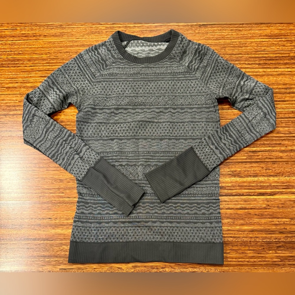 Lululemon Rest Less pullover Fair Isle heathered gray size 6 EUC